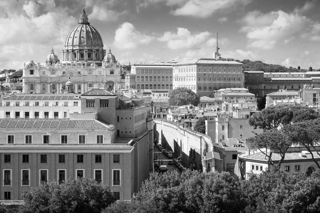 Almond Tree Vatican 로마 외부 사진